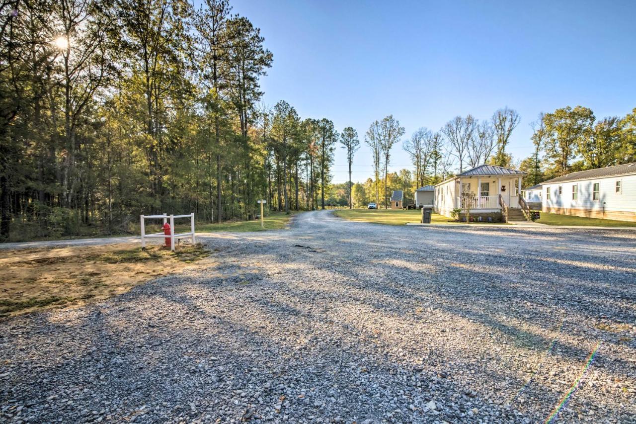 Chic Cottage Retreat With Grill, 2 Mi To Msu! 斯塔克维尔 外观 照片